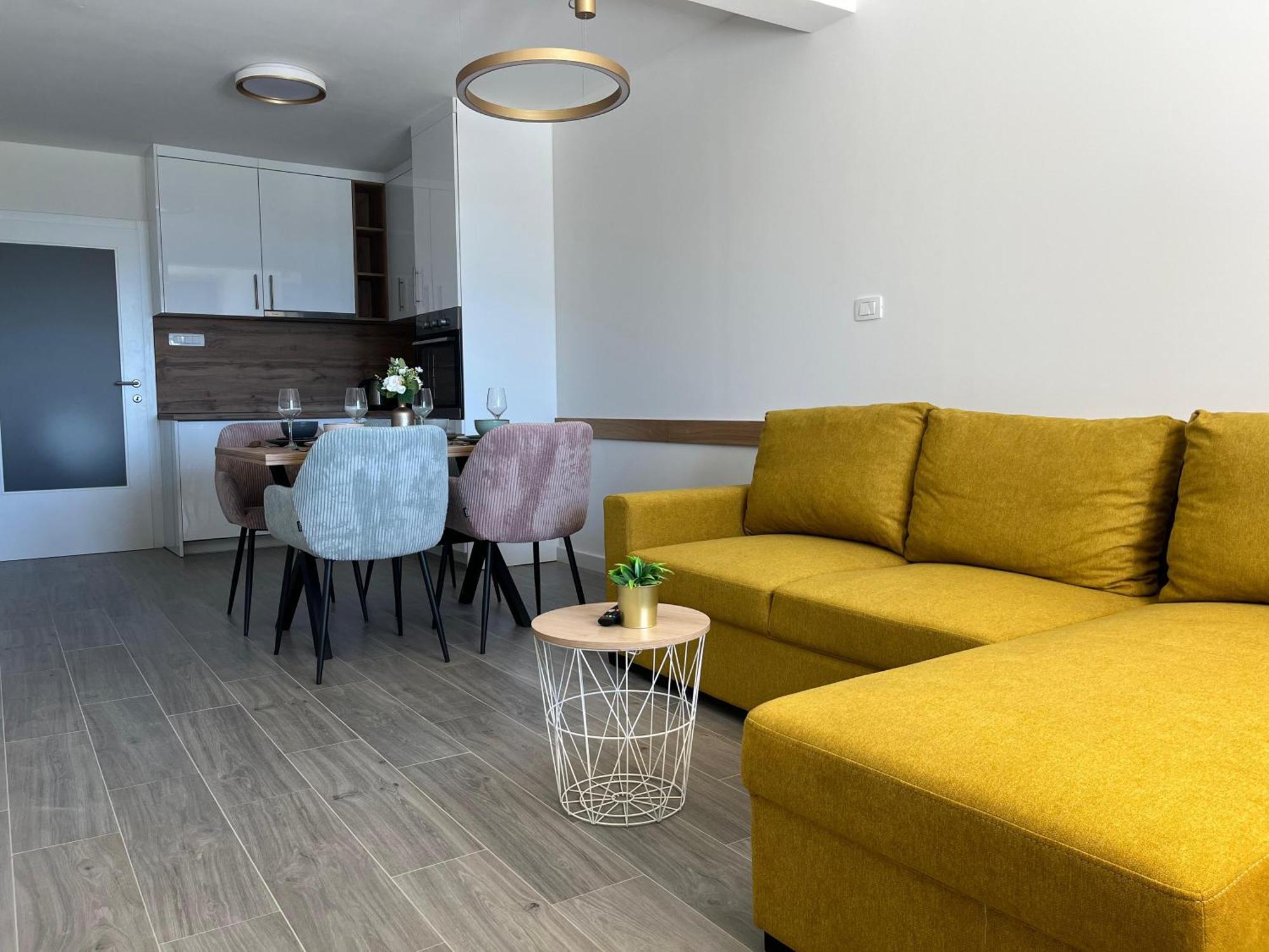 L&l With Swimming Pool And Seaview Apartment *