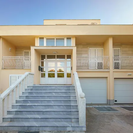 Villa L&L With Swimming Pool And Seaview Split Exterior photo