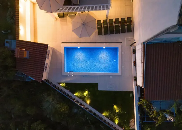 Villa L&L With Swimming Pool And Seaview