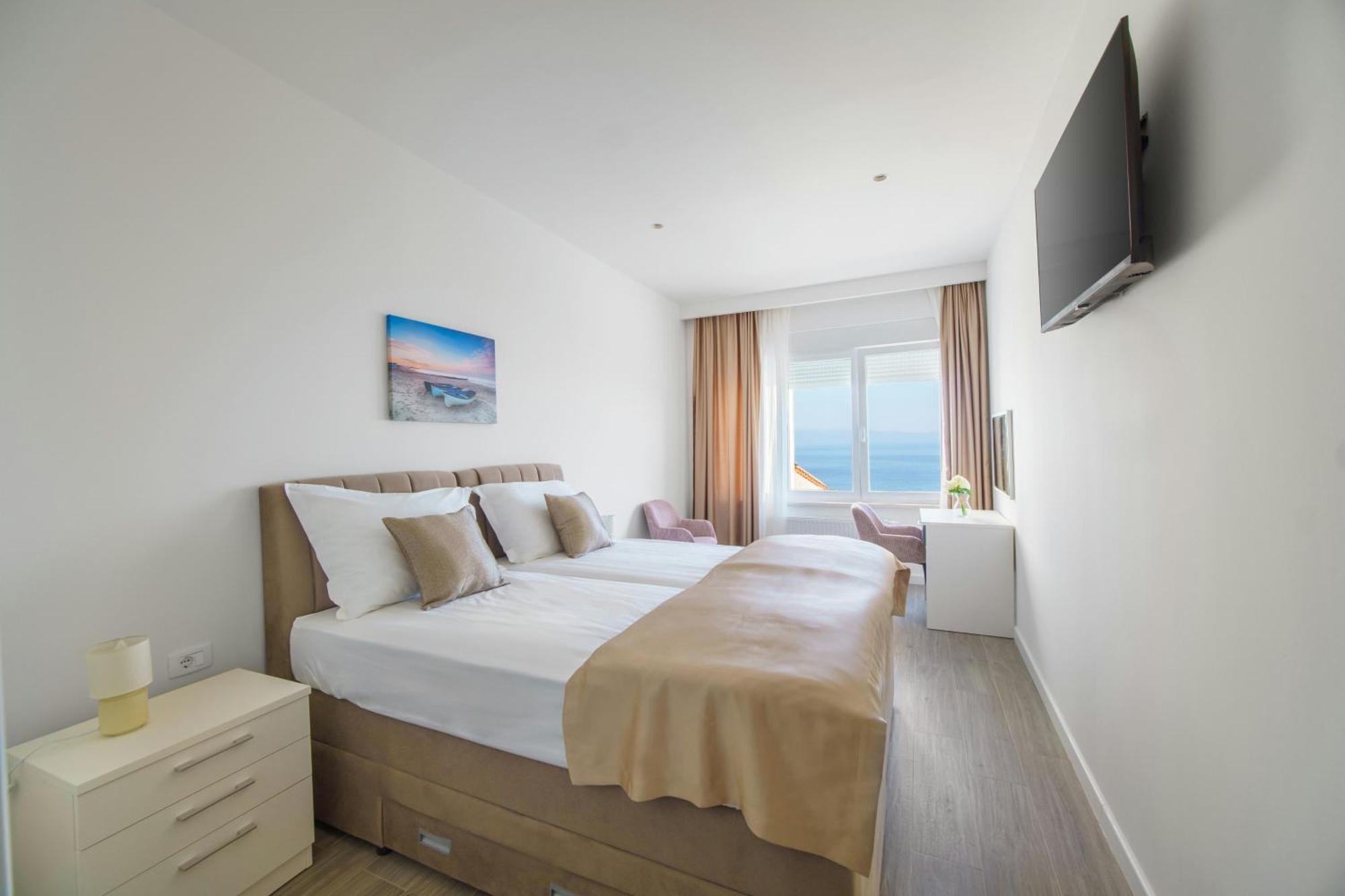 Apartmán L&l With Swimming Pool And Seaview